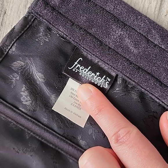 Fredericks of Hollywood Red & Black lace corset - Picture 5 of 6